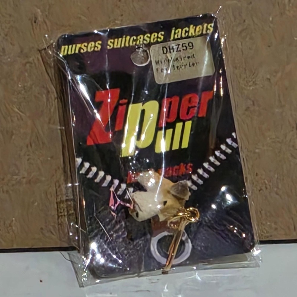 Conversation Concepts Vintage 0.5" Wirehaired Fox Terrier Zipper Pull Charm